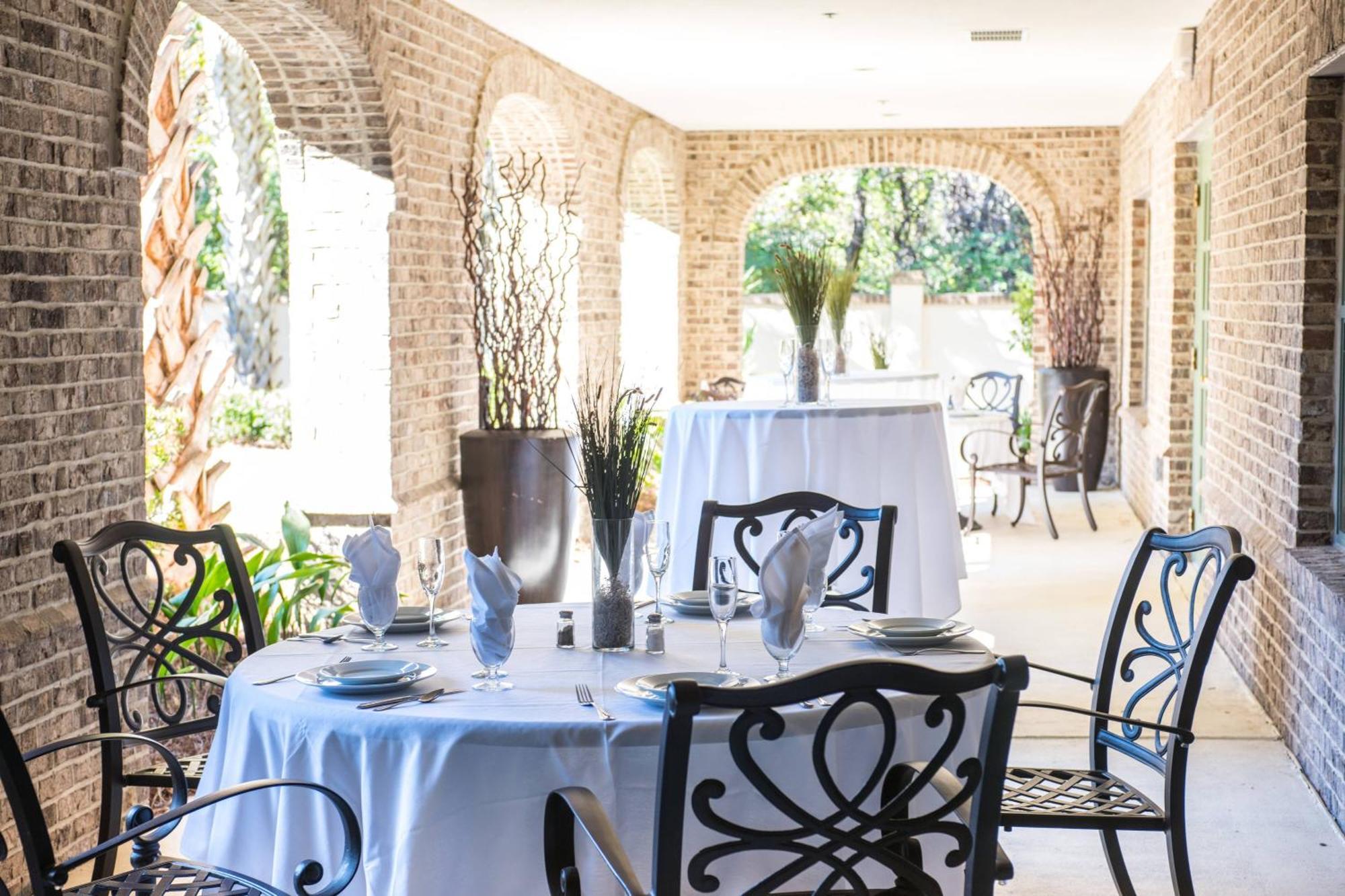 Courtyard Charleston Mount Pleasant Hotel Exterior photo