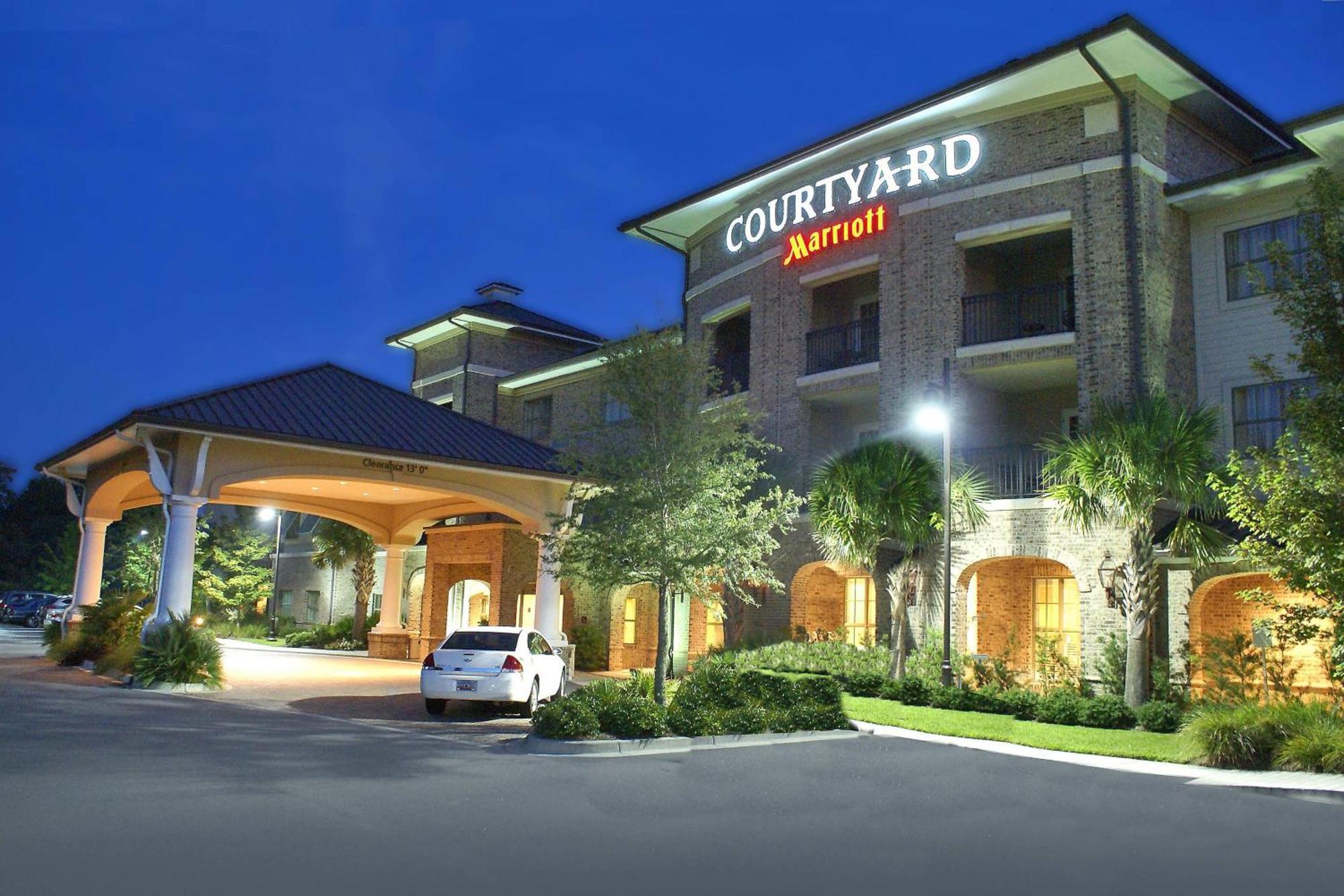 Courtyard Charleston Mount Pleasant Hotel Exterior photo